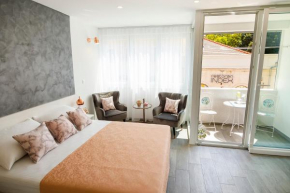 Rose Gold Rooms & Studio with balcony